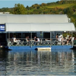 BÖTLE - Der Ponton vom Wasser aus, super Ambiente zum chillen.