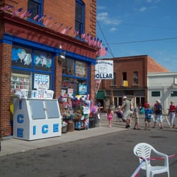Smalltown Dollar - My favorite little store!