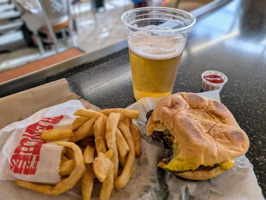 Billy Goat Tavern (Ohare Airport- Concourse C) by null