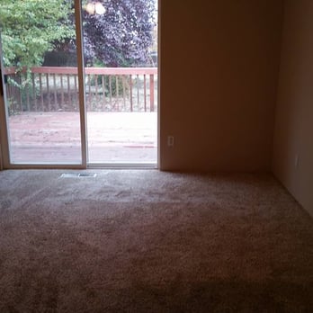 Northwood's Property Management - This is the house they claim we trashed. We lived there for 3 years and these photos were taken as I left to drop off my keys with them. - Property Management Near Me - Medford, Oregon