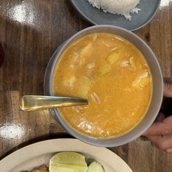 Yum Rise Cafe - Massaman Curry - Breakfast & Brunch Near Me - Richmond, Texas
