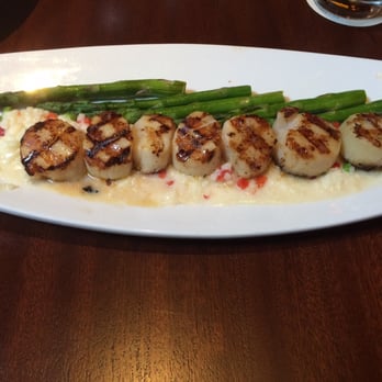 Seasons 52 - Scallops with lemon risotto - New American Near Me - Bridgewater, New Jersey Seasons 52 - Scallops with lemon risotto - New American Near Me - Bridgewater, New Jersey