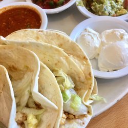 Lomas Del Sol - Grilled fish tacos