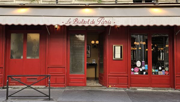 Le Bistrot de Paris by null