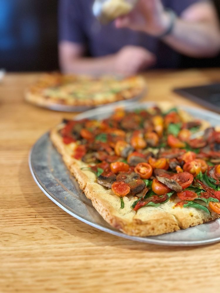 PIES & PINTS Updated August 2024 303 Photos & 218 Reviews 14550