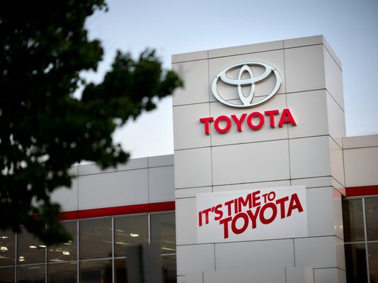 THORNHILL TOYOTA - Updated August 2025 - 29 Photos - 7080 Dufferin St ...