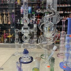Web Smoke and Vape - Nice glass design and good quality glass