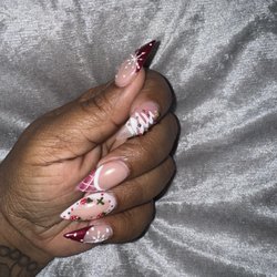 Rose Nails In Green