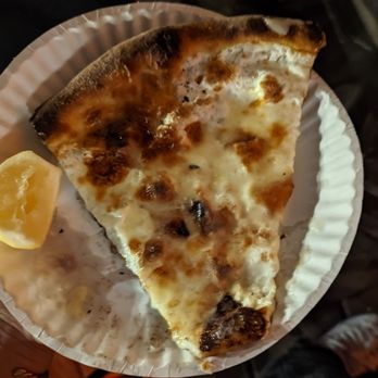 Fini Pizza - White with lemon - Pizza Near Me - Brooklyn, New York