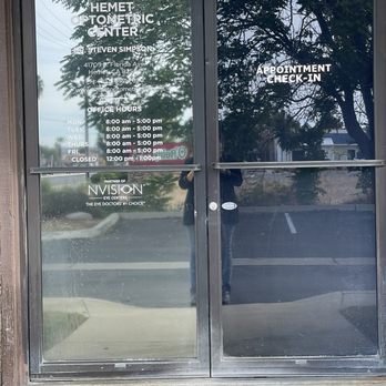 Hemet Optometric Center - Entrance - Optometrists Near Me - Hemet, California Hemet Optometric Center - Entrance - Optometrists Near Me - Hemet, California