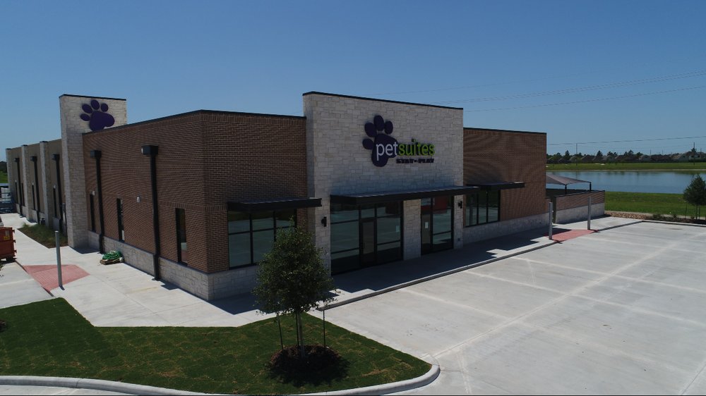 PetSuites Pearland Image