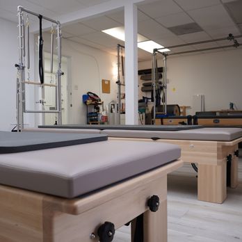 MVNT Studio - Pilates class studio with pilates reformer with tower mats - Pilates Near Me - Los Angeles, California MVNT Studio - Pilates class studio with pilates reformer with tower mats - Pilates Near Me - Los Angeles, California