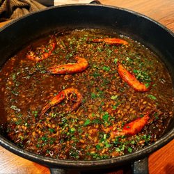 La Esquina - Arroz de sepionetas de playa a la bruta con gamba roja y alioli