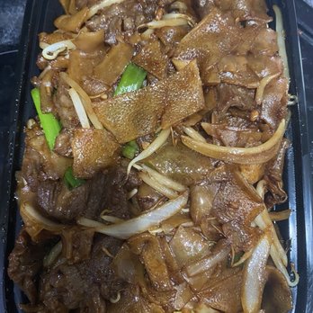 Golden Dragon - Beef Chow Fun - Chinese Near Me - Glendale, Arizona