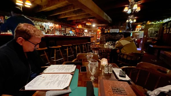 Captain's Anchorage Restaurant and Bar by null
