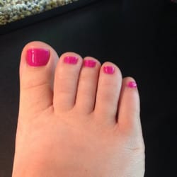 Fingers and Toes Day Spa - Shellac on toes - looks great