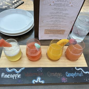 Nox Wine Bar - Mimosa Flight Experience - Wine Bars Near Me - Mississauga, Ontario Nox Wine Bar - Mimosa Flight Experience - Wine Bars Near Me - Mississauga, Ontario