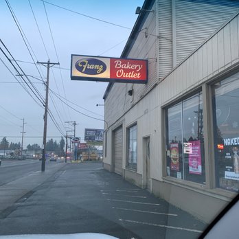 outlet hours portland