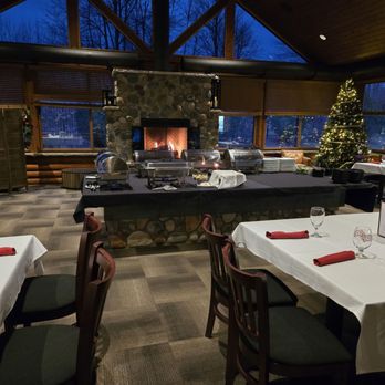 River Rock Grille - Christmas party - American Near Me - Holly, Michigan