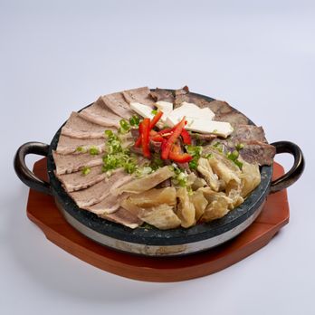Hanta Korean Restaurant - Assorted Boiled Beef Platter - Korean Near Me - Los Angeles, California Hanta Korean Restaurant - Assorted Boiled Beef Platter - Korean Near Me - Los Angeles, California