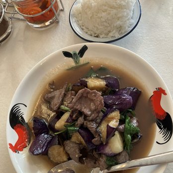 Mum Aroi - Beef basil eggplant - Thai Near Me - Falls Church, Virginia Mum Aroi - Beef basil eggplant - Thai Near Me - Falls Church, Virginia