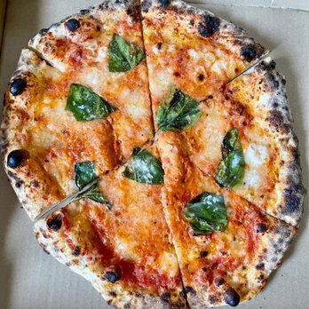 Vivace Pizza - Margherita pizza - Food Trucks Near Me Vivace Pizza - Margherita pizza - Food Trucks Near Me