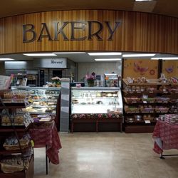 Highland Park Market - April 2024