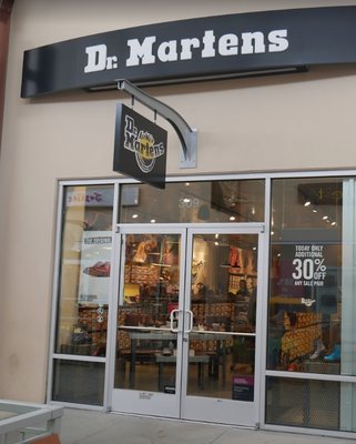 dr martens outlet