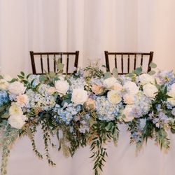 Calrose Florist & Gifts - Sweetheart table flowers