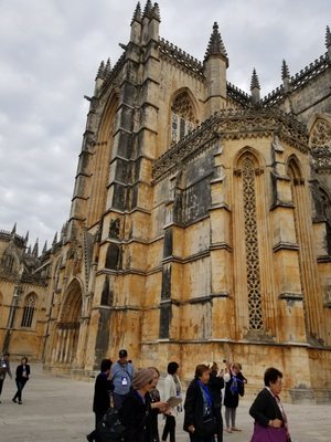Batalha Monastery by null