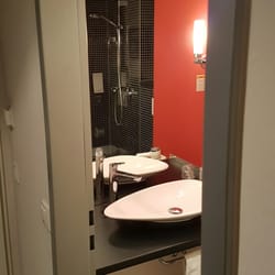 Comfort Hotel Friedrichshafen - Bad