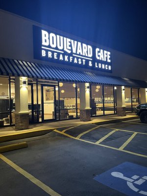 Boulevard Cafe by null