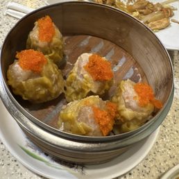 Roe Mushroom Pork & Shrimp Shumai