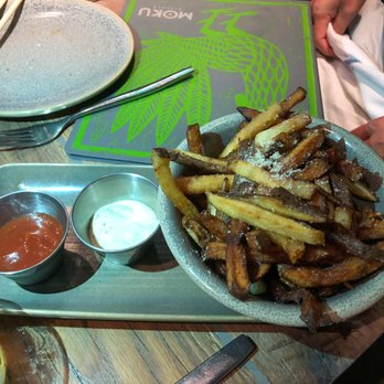 Moku Kitchen - House Cut Fries - Cocktail Bars Near Me - Honolulu, Hawaii
