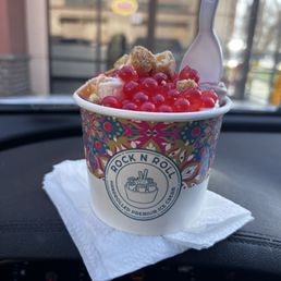 Strawberry ice-cream, strawberry boba, cheesecake bites, Carmel drizzle! Yum Strawberry ice-cream, strawberry boba, cheesecake bites, Carmel drizzle! Yum