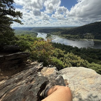 Weverton Cliff Trail - Me - Hiking Near Me Weverton Cliff Trail - Me - Hiking Near Me