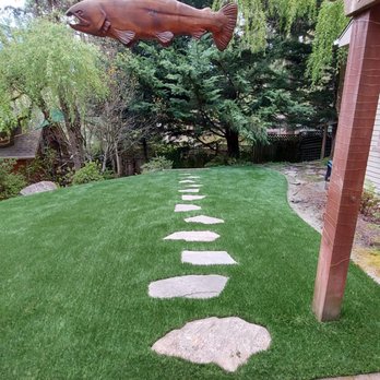 Alpha Turf NW - stepping stones in the grass - Landscaping Near Me - Eugene, Oregon Alpha Turf NW - stepping stones in the grass - Landscaping Near Me - Eugene, Oregon