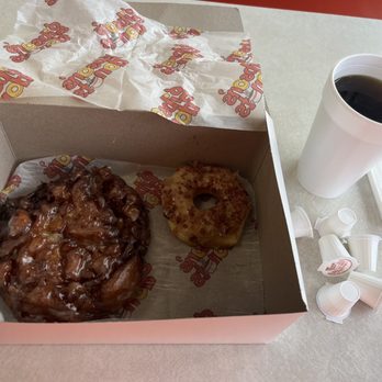 Gibson's Donuts - Apple fritter & Maple Bacon donut! - Donuts Near Me - Memphis, Tennessee