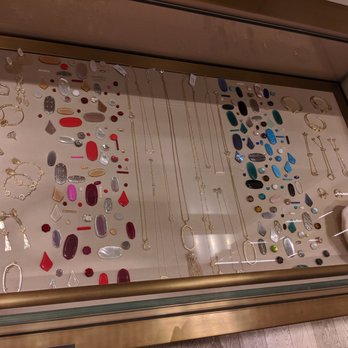 Kendra Scott - Jewelry Near Me - St. Louis, Missouri