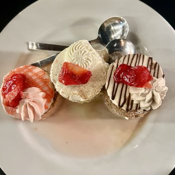 Nacho Padres - Tres leches trio - Bars Near Me - Spring, Texas