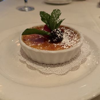 Halls Chophouse - Crème brûlée - Steakhouses Near Me - Charleston, South Carolina Halls Chophouse - Crème brûlée - Steakhouses Near Me - Charleston, South Carolina