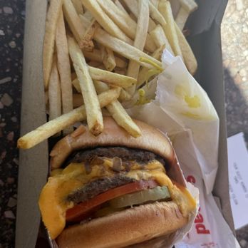 In-N-Out Burger - Burgers Near Me - Folsom, California In-N-Out Burger - Burgers Near Me - Folsom, California