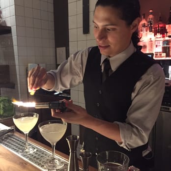 District - Sooo cool! Sparking up my gin drink! - Cocktail Bars Near Me - Los Angeles, California