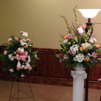 Bebb's Flowers - Left, is $80 arrangement at Bebbs vs. right, Cagles flowers. - Florists Near Me - Muskogee, Oklahoma