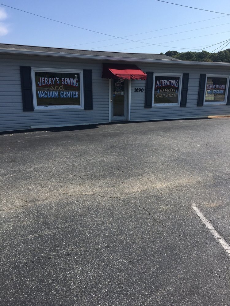 JERRY’S SEWING & VACUUM CTR - 1690 US Hwy 64 W, Asheboro, North