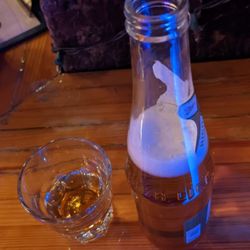 B Side Liquor Lounge
