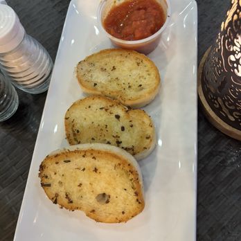 Johnny's Restaurant & Patio Bar - garlic bread - Seafood Near Me - Middletown, Rhode Island