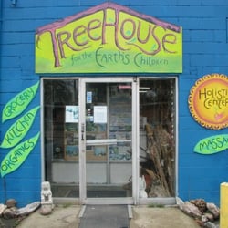Treehouse For Earth's Children - This is the entrance to the Treehouse Holistic Center and Deli.