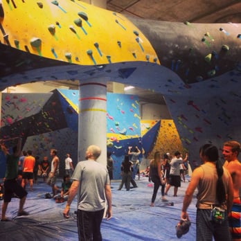 Dogpatch Boulders - Gyms Near Me - San Francisco, California