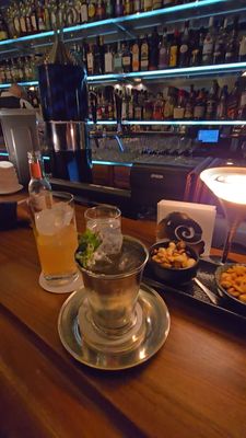 Widder Bar by null